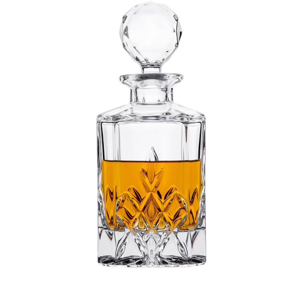 Mayfair_Decanter_1_Filled.jpg